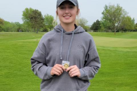ABIGAIL SVATOS WINS THE REGION 4B GOLF TITLE
