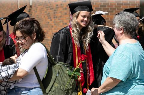 Article Image Alt Text