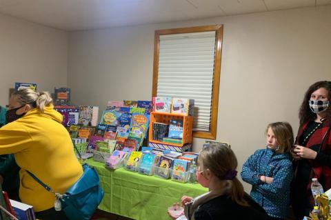 LOCAL SHOPPERS ENJOY SIP & SHOP