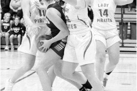 LADY PIRATES TAME THE BEARKATS 51-39