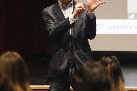 Article Image Alt Text