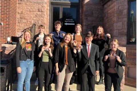 Article Image Alt Text