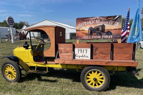 Article Image Alt Text