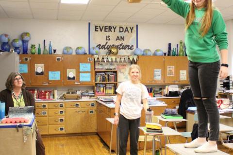 SOCIOLOGY CLASS DROPS EGGS; LEARNS SOCIAL STRATIFICATION