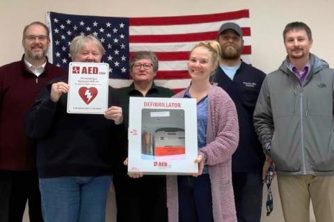 LAKE ANDES COMMUNITY BUILDING BOARD RECEIVES AED